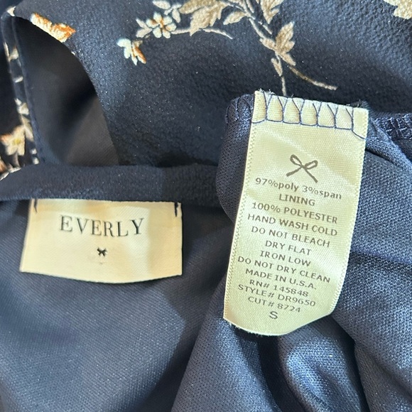 EVERLY | Faux Wrap Floral Midi dress
Good condition - Picture 7 of 7